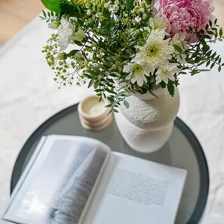 Le Curieux - A Deux Pas De Paris - 314b